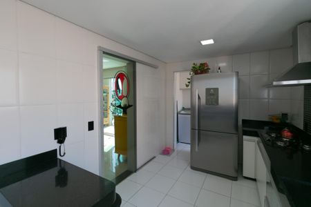 Apartamento à venda com 180m², 3 quartos e 2 vagas Apartamento à venda com 180m², 3 quartos e 2 vagasCozinha