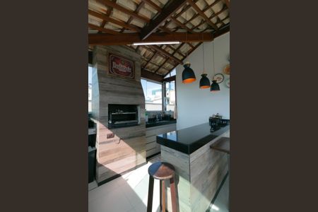 Apartamento à venda com 180m², 3 quartos e 2 vagas Apartamento à venda com 180m², 3 quartos e 2 vagasVaranda gourmet