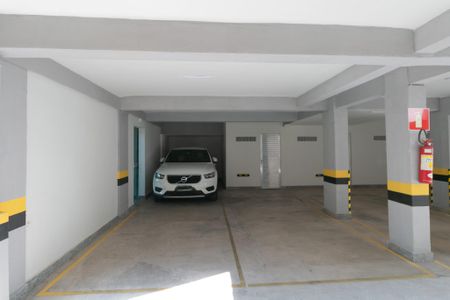 Apartamento à venda com 180m², 3 quartos e 2 vagas Apartamento à venda com 180m², 3 quartos e 2 vagasGaragem