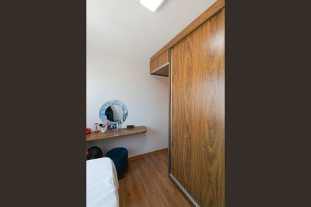 Apartamento à venda com 180m², 3 quartos e 2 vagas Apartamento à venda com 180m², 3 quartos e 2 vagasQuarto 2