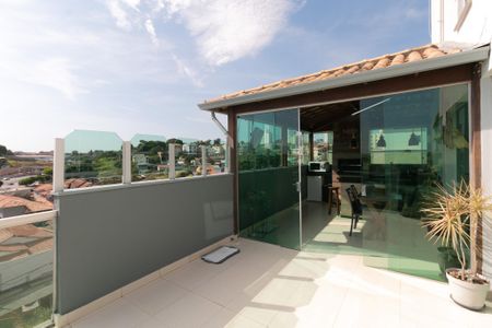 Apartamento à venda com 180m², 3 quartos e 2 vagas Apartamento à venda com 180m², 3 quartos e 2 vagasÁrea Externa