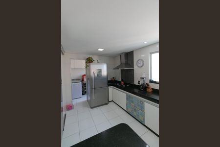 Apartamento à venda com 180m², 3 quartos e 2 vagas Apartamento à venda com 180m², 3 quartos e 2 vagasCozinha