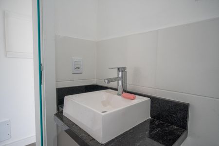 Casa de condomínio para alugar com 98m², 3 quartos e 2 vagasBanheiro Social