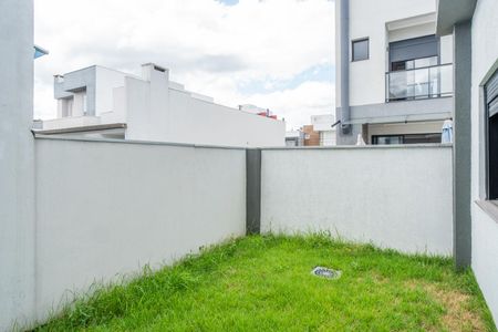 Casa de condomínio para alugar com 98m², 3 quartos e 2 vagasQuintal