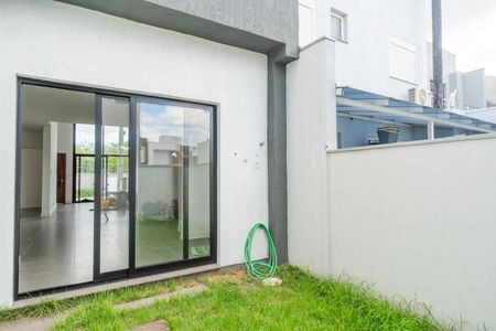 Casa de condomínio para alugar com 98m², 3 quartos e 2 vagasQuintal