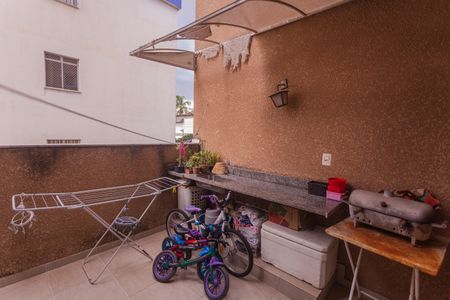 Apartamento à venda com 95m², 3 quartos e 2 vagas Apartamento à venda com 95m², 3 quartos e 2 vagasÁrea Privativa/Área de Serviço