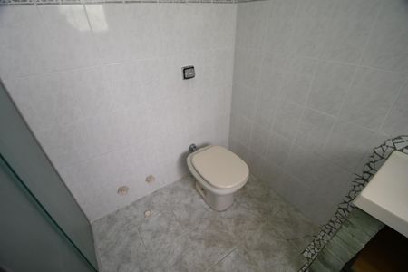 Casa à venda com 208m², 3 quartos e 2 vagasBanheiro 2