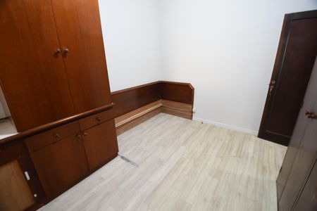 Casa à venda com 208m², 3 quartos e 2 vagasQuarto 2