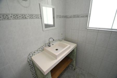 Casa à venda com 208m², 3 quartos e 2 vagasBanheiro 2