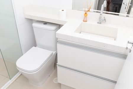 Apartamento à venda com 60m², 2 quartos e 1 vaga Apartamento à venda com 60m², 2 quartos e 1 vagaBanheiro Social