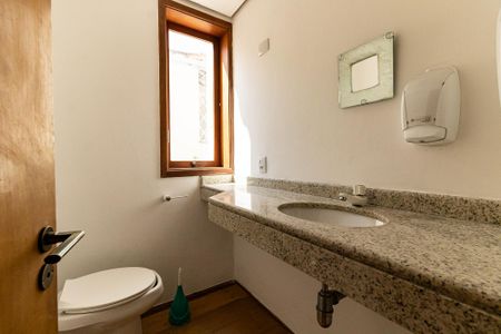 Casa à venda com 300m², 5 quartos e 2 vagasLavabo