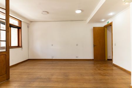 Casa à venda com 300m², 5 quartos e 2 vagasQuarto 4