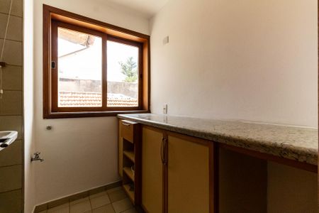 Casa à venda com 300m², 5 quartos e 2 vagasLavanderia
