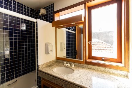 Casa à venda com 300m², 5 quartos e 2 vagasBanheiro