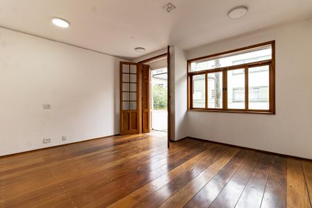 Casa à venda com 300m², 5 quartos e 2 vagasQuarto 1
