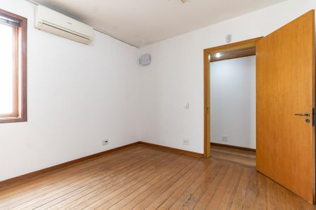 Casa à venda com 300m², 5 quartos e 2 vagasQuarto 3
