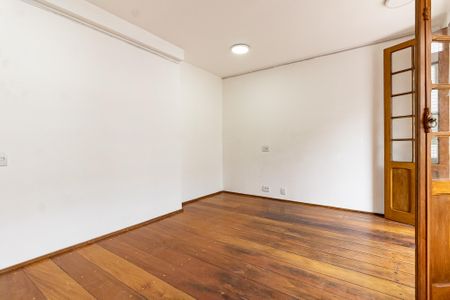 Casa à venda com 300m², 5 quartos e 2 vagasQuarto 1