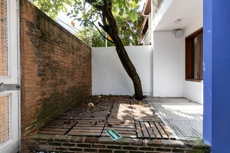 Casa à venda com 300m², 5 quartos e 2 vagasEntrada