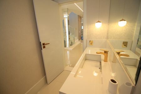 Casa à venda com 285m², 3 quartos e 4 vagas Casa à venda com 285m², 3 quartos e 4 vagasLavabo