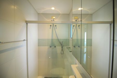 Casa à venda com 285m², 3 quartos e 4 vagas Casa à venda com 285m², 3 quartos e 4 vagasBanheiro - Quarto 2