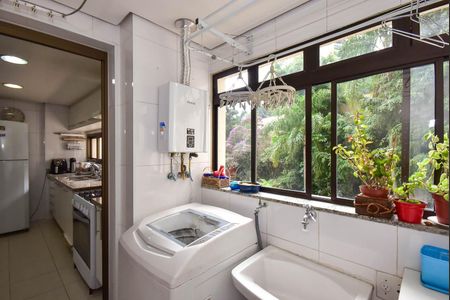 Apartamento à venda com 109m², 2 quartos e 2 vagas Apartamento à venda com 109m², 2 quartos e 2 vagasÁrea de Serviço