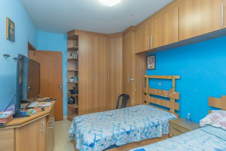 Casa à venda com 147m², 3 quartos e 8 vagas Casa à venda com 147m², 3 quartos e 8 vagasQuarto 2