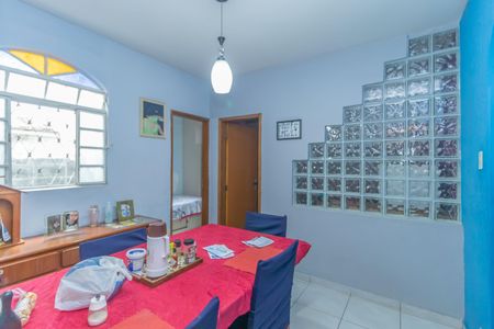 Casa à venda com 147m², 3 quartos e 8 vagas Casa à venda com 147m², 3 quartos e 8 vagasSala de Jantar