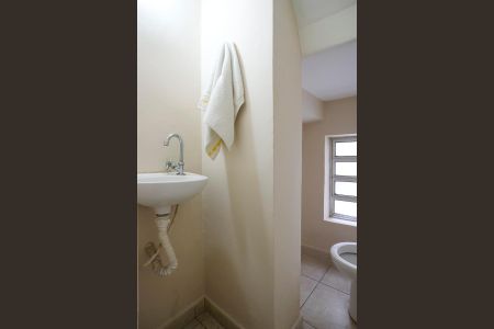 Casa à venda com 138m², 2 quartos e 1 vagaLavabo