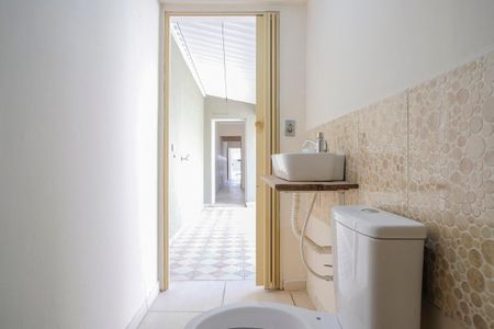 Casa à venda com 138m², 2 quartos e 1 vagaBanheiro 2