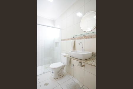 Casa à venda com 138m², 2 quartos e 1 vagaBanheiro 1