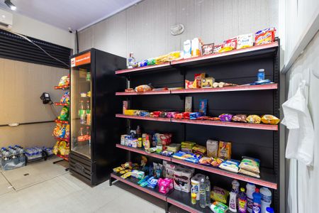 Studio para alugar com 24m², 1 quarto e sem vaga Studio para alugar com 24m², 1 quarto e sem vagaÁrea comum - Mercadinho