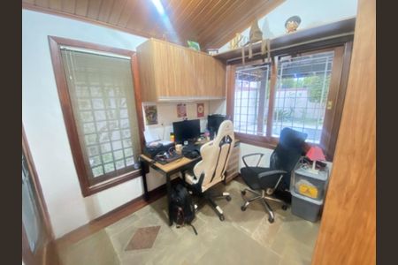 Casa à venda com 238m², 3 quartos e 3 vagas Casa à venda com 238m², 3 quartos e 3 vagasFoto 30