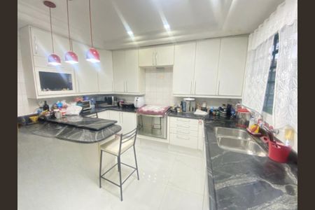 Casa à venda com 238m², 3 quartos e 3 vagas Casa à venda com 238m², 3 quartos e 3 vagasFoto 12