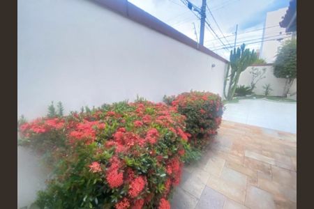 Casa à venda com 238m², 3 quartos e 3 vagas Casa à venda com 238m², 3 quartos e 3 vagasFoto 04