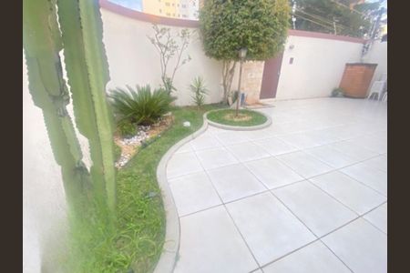 Casa à venda com 238m², 3 quartos e 3 vagas Casa à venda com 238m², 3 quartos e 3 vagasFoto 05