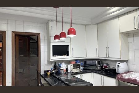 Casa à venda com 238m², 3 quartos e 3 vagas Casa à venda com 238m², 3 quartos e 3 vagasFoto 13