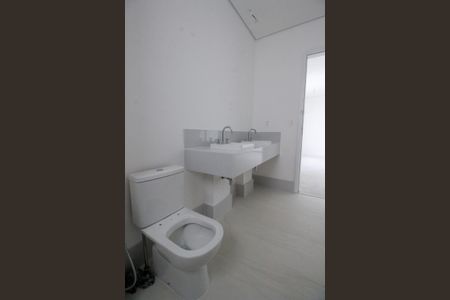 Apartamento à venda com 189m², 3 quartos e 3 vagasBanheiro da Suíte 1