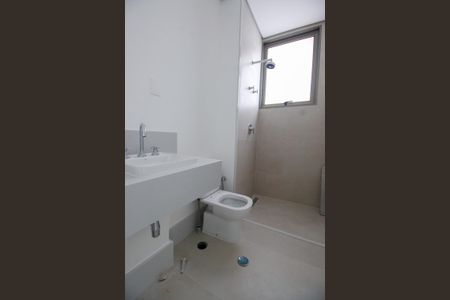 Apartamento à venda com 189m², 3 quartos e 3 vagasBanheiro da Suíte 2