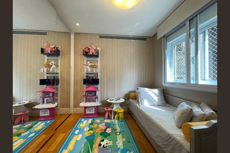 Apartamento à venda com 274m², 4 quartos e 5 vagas Apartamento à venda com 274m², 4 quartos e 5 vagasFoto 01