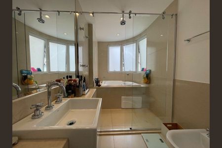 Apartamento à venda com 274m², 4 quartos e 5 vagas Apartamento à venda com 274m², 4 quartos e 5 vagasFoto 01