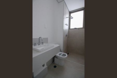 Apartamento à venda com 189m², 3 quartos e 3 vagasBanheiro da Suíte 2