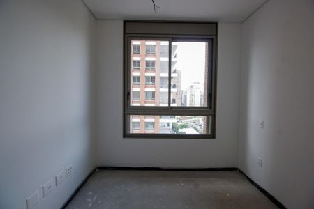 Apartamento à venda com 189m², 3 quartos e 3 vagasSuíte 2