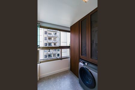 Apartamento à venda com 72m², 2 quartos e 1 vagaÁrea de Serviço