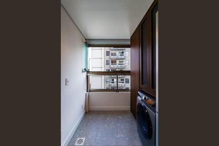 Apartamento à venda com 72m², 2 quartos e 1 vagaÁrea de Serviço