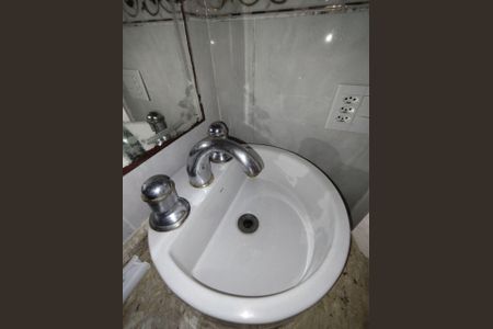 Apartamento para alugar com 82m², 4 quartos e 2 vagasBanheiro