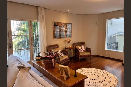 Casa à venda com 332m², 4 quartos e 5 vagasFoto 04