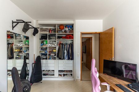 Apartamento para alugar com 77m², 2 quartos e 1 vagaQuarto 2