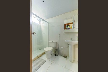 Casa de condomínio à venda com 260m², 3 quartos e 3 vagasBanheiro de Serviço