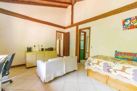 Casa de condomínio à venda com 260m², 3 quartos e 3 vagasSuíte 3