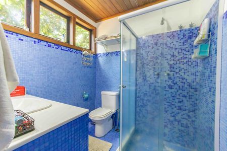 Casa de condomínio à venda com 260m², 3 quartos e 3 vagasBanheiro da Suíte 2